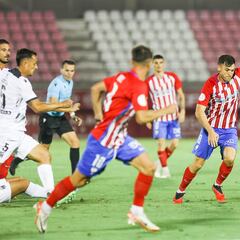 La magia de Borja Fernández y el eterno Turrillo dan impulso al Algeciras