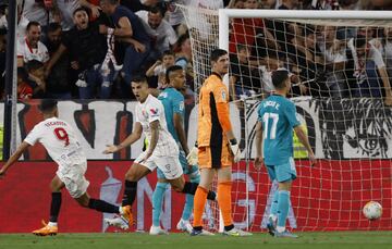 2-0. Erik Lamela celebra el segundo gol.