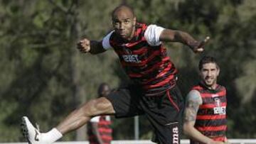 <b>KANOUTÉ. </b>El Sevilla se prepara desde ayer en Costa Ballena.