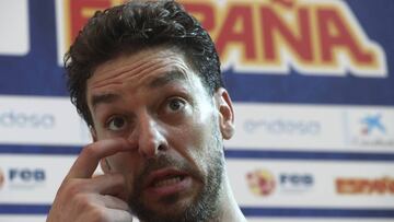 Pau Gasol, en rueda de prensa con la selección española.