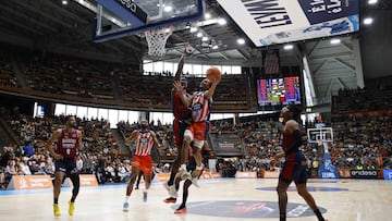 El Baskonia suda, pero sonr¨ªe en A Coru?a antes del playoff