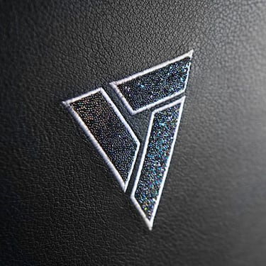 Vertagear PL4500 Crystals, la silla gamer con cristales de Swarovski