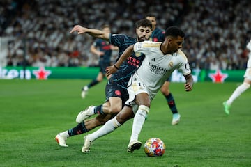 Fue el mejor del Madrid en el Bernabéu. Autor del gol que adelantó al equipo español en el primer tiempo y jugador que más peligro generó en ataque. Ancelotti lo ubicó en la banda izquierda para optimizar sus cualidades y el plan funcionó.