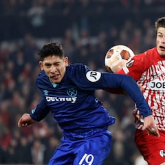 Edson Álvarez jugó todo el partido en la derrota del West Ham en la UEFA Europa League