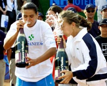 Gala León ganadora del torneo Abierto Femenino de Madrid, después de vencer a la  colombiana Fabiola Zuluaga el 27 de mayo de 2000