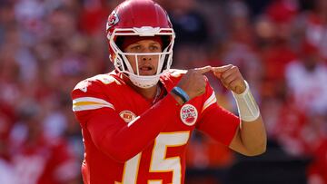 KANSAS CITY, MISSOURI - SEPTEMBER 24: Patrick Mahomes #15 of the Kansas City Chiefs calls out orders in the first half of a game against the Chicago Bears at GEHA Field at Arrowhead Stadium on September 24, 2023 in Kansas City, Missouri. Jason Hanna/Getty Images/AFP (Photo by Jason Hanna / GETTY IMAGES NORTH AMERICA / Getty Images via AFP)