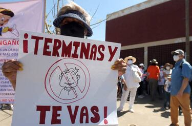 AMLO describe a manifestantes opositores: “Aspirantes a fifís”