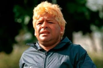 Otra postal de la época rubia de Diego Maradona. Posterior a su retiro, el '10' comenzó a sufrir de sobrepeso, lo que derivó en problemas de salud que lo tuvieron, en ocasiones, muy complicado.