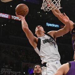 Lonzo, Ingram, Chandler... la defensa despierta a los Lakers