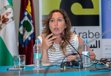 Carmen Berasategui, durante la charla-coloquio en la Casa Árabe. 