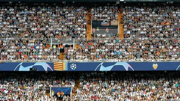 Las protestas fuera de Mestalla contra Lim ganan adeptos