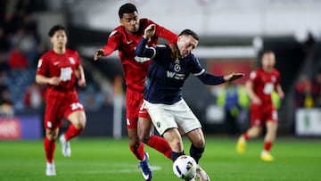 Vuelve Solís ante Charlton.