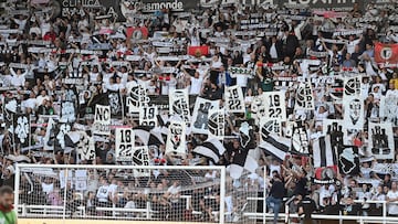 Partido Burgos CF - CD Mirandés de la Liga Hypermotion. Aficionados del Burgos en El Plantío.
13-10-2014 - RICARDO ORDOÑEZ