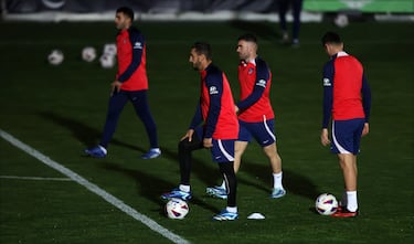 Primer entrenamiento sin los internacionales y ltimo del Cholo