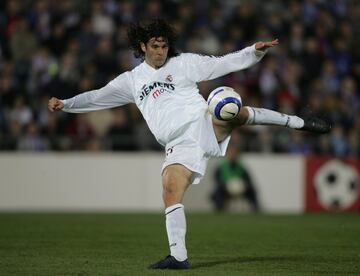 Desde 2000 hasta 2005 jugó en el Real Madrid. Con los madridistas ganó dos Ligas, dos Supercopas de España, una Supercopa de Europa y una Champions League.