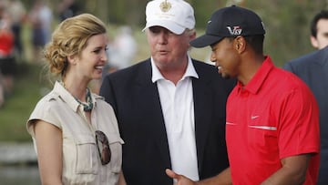 Tiger Woods recibe la felicitaci&oacute;n de Donald Trump y su hija Ivanka tras proclamarse campe&oacute;n del WGC-Cadillac Championship de 2013.