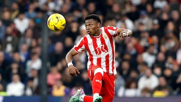 Ramazani, durante el Real Madrid - Almería.