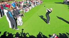 Woods pone a prueba su rodilla en el Masters