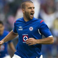 Emanuel Villa alza la mano para ser directivo en Cruz Azul