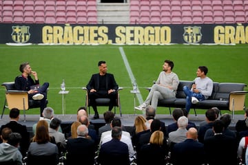 Piqué y Bojan durante el acto.