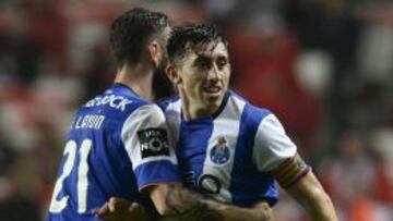 H&eacute;ctor Herrera celebra su gol en el cl&aacute;sico lusitano ante Benfica el viernes pasado.