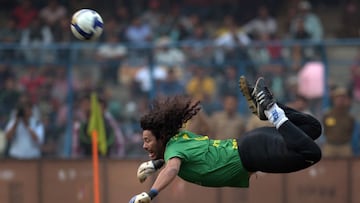 Además de crear el famoso 'Escorpión', el arquero colombiano hizo un total de 41 goles a lo largo de su carrera. 