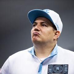 Eddy Reynoso desmiente oferta del equipo de Benavidez para enfrentar a Canelo