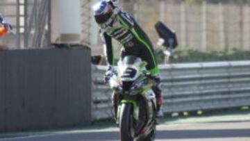 Kenny Noyes defiende título.