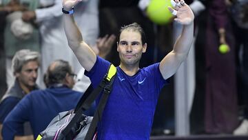 Rafael Nadal, se despide después de perder contra Carlos Alcaraz en el Six Kings Slam.