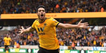 Jiménez comenzó la campaña con un valor de mercado de 15 millones, incapaz de consolidarse en el Benfica y en busca de una nueva oportunidad en Inglaterra. Casi un año después, es considerado uno de los mejores futbolistas de la Premier League y le costó 38 millones de euros a los Wolves.
