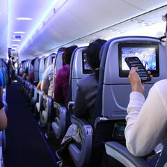 Dos amigas piden a un pasajero de business cambiarle el asiento y la respuesta es intachable: “Fue muy efectiva, un ejemplo”