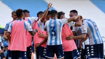 Racing se quitó de encima a Sarmiento y empieza a soñar