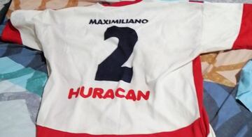 Su mejor amigo aún conserva la camiseta de Huracán.