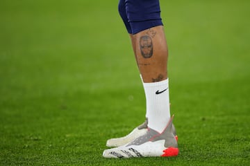 El ‘93′ de Ramos, la pierna de Messi, Gilardino y su Peppa Pig... Los tatuajes más feos de los futbolistas