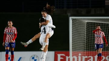 MADRID, 11/12/2022.- Kathellen Sousa, del Real Madrid, celebra el primer gol de su equipo ante el Atlético de Madrid, en el partido de Liga Iberdrola que se disputa este domingo en el estadio Alfredo di Stefano. EFE/Chema Moya
