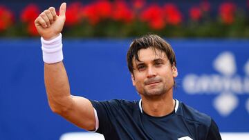 BARCELONA, SPAIN - APRIL 25: David Ferrer of Spain acknowledges the crowd at the end of his match against Rafael Nadal during the round of 16 match on day two of the Barcelona Open Banc Sabadell at Real Club De Tenis Barcelona on April 25, 2019 in Barcelona, Spain. (Photo by David Ramos/Getty Images)