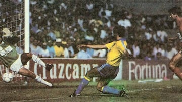 Gol de José González al Málaga en la promoción de 1991.