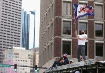 Espectacular recibimiento en las calles de Boston. Julian Edelman.