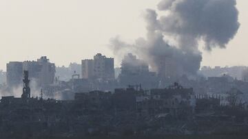 Smoke rises over Gaza as seen from southern Israel, amid the ongoing conflict between Israel and the Palestinian group Hamas, November 11, 2023. REUTERS/Alexander Ermochenko