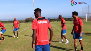 Janko se entrenó ayer con sus compañeros de Gambia en Marruecos y hoy podría debutar en amistoso para preparar la Copa de África que se juega en enero.