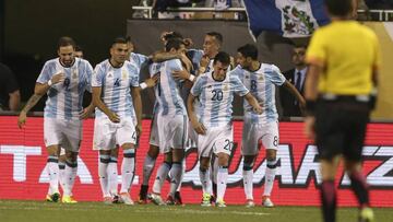 Argentina repitió formación 40 partidos y tres años después