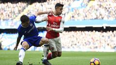 La amarga jornada de Alexis ante el Chelsea