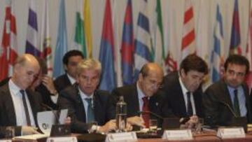 Miguel Guillén y José María del Nido hicieron de anfitriones en la Asamblea de la LFP celebrada en el Hotel Ayre.