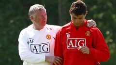 Cristiano Ronaldo junto a Sir Alex Ferguson en un entrenamiento previo a la final de la Champions de Mosc&uacute;. 