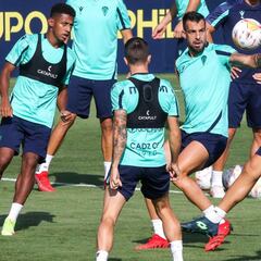 Cádiz y Rayo lloran penas