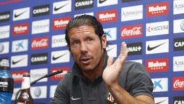 Simeone, en una comparecencia ante los medios.