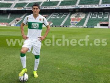 Enzo Roco vivió un buen debut europeo en Elche en la temporada 2014-2015. Su escuadra se salvó del descenso. Sin embargo, se fue a Segunda por deudas.