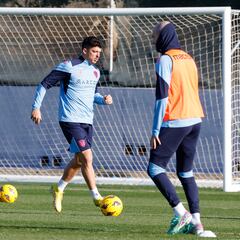 Capa maneja propuestas de Portugal, Holanda y Polonia