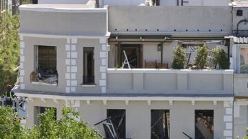 Vista general de la vivienda del barrio Salamanca donde se ha registrado una explosión, a 6 de mayo de 2022, en Madrid (España). La deflagración, posiblemente de gas, ha ocurrido sobre las 13 horas en una vivienda en la calle General Pardiñas número 35, un edificio de cuatro plantas, esquina con la calle Hermosilla. Por el momento se desconocen la causas del siniestro y hay varias personas heridas leves.
06 MAYO 2022;SALAMANCA;EXPLOSION;MADRID;GAS
Jesús Hellín / Europa Press
06/05/2022