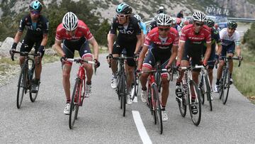 El ciclista espa&ntilde;ol del Trek, Alberto Contador, al inicio del &uacute;ltimo puerto de la quinta etapa de la Volta Ciclista a Catalu&ntilde;a, que ha recorrido 182 km. entre Valls y Lo Port (Tarragona).